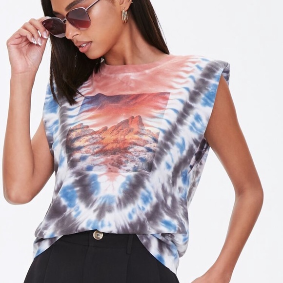 Forever 21 Tops - ⭐️2/$10 Forever 21 Joshua Tree tie dye tank